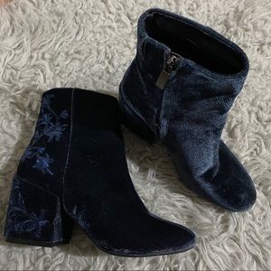 Kenneth Cole Booties